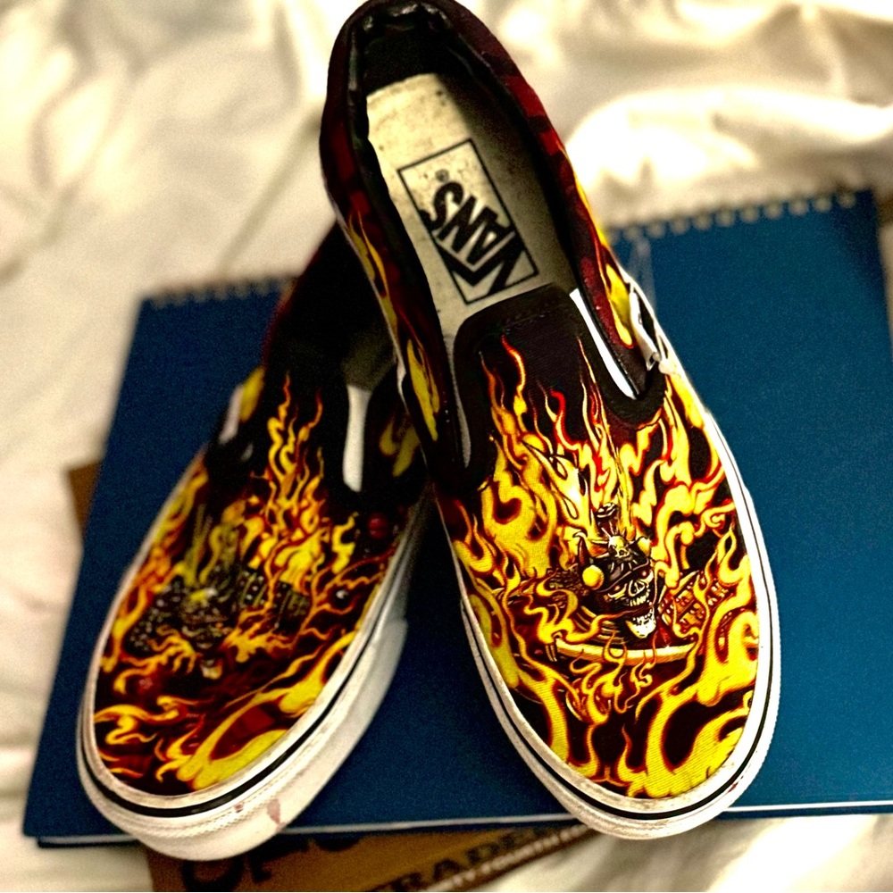 Vans Classic Slip-Ons “Samurai Rising” Sz. 6.5W